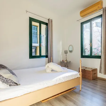 Stylish Escape - Nat's Nest Holiday home *